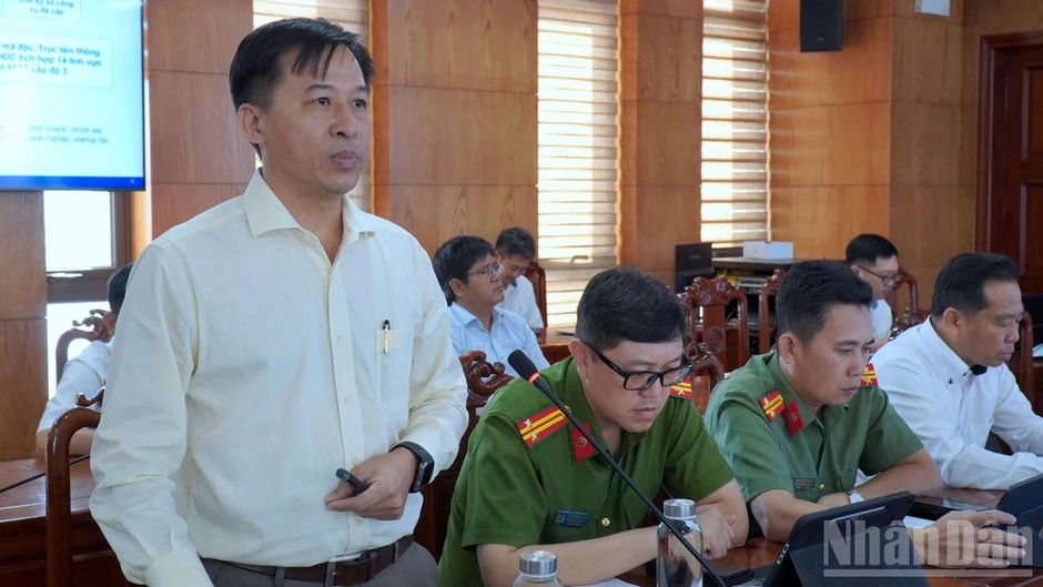 Cà Mau đẩy mạnh chuyển đổi số, đột phá công nghệ để định hình tương lai Cà Mau đẩy mạnh chuyển đổi số, đột phá công nghệ để định hình tương lai