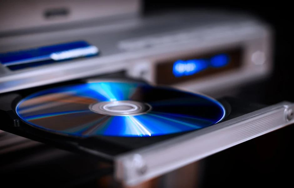Cả thế giới cảm thấy "như bị lừa": Một loạt đĩa CD, DVD tốn tiền mua về bắt đầu hỏng hàng loạt, mất sạch dữ liệu Cả thế giới cảm thấy "như bị lừa": Một loạt đĩa CD, DVD tốn tiền mua về bắt đầu hỏng hàng loạt, mất sạch dữ liệu