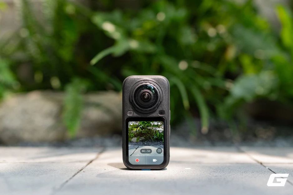 Cận cảnh Insta360 X6: Gọn hơn, mạnh hơn đã đành, lại còn có cả AI dựng video trực tiếp Cận cảnh Insta360 X6: Gọn hơn, mạnh hơn đã đành, lại còn có cả AI dựng video trực tiếp