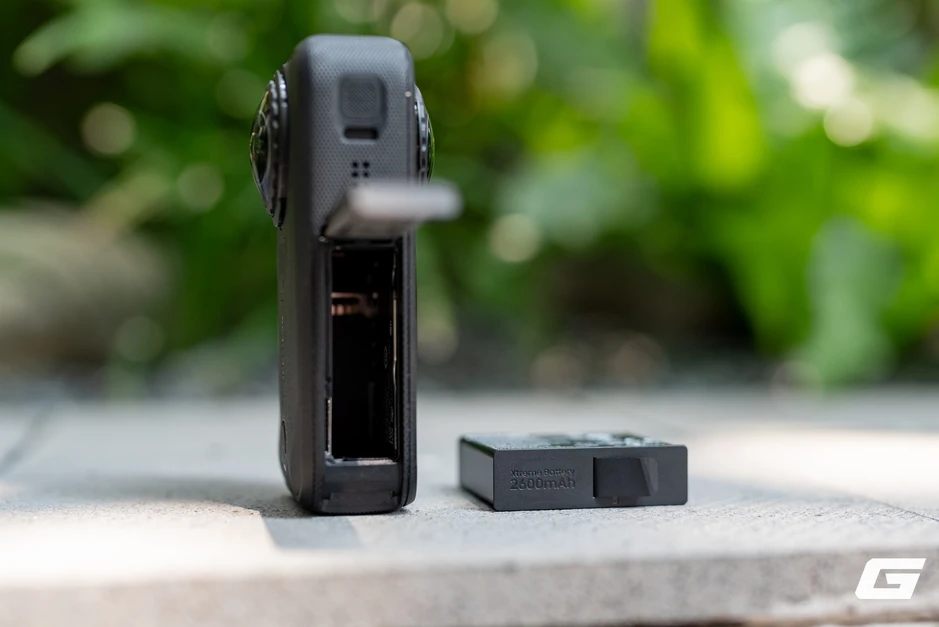 Cận cảnh Insta360 X6: Gọn hơn, mạnh hơn đã đành, lại còn có cả AI dựng video trực tiếp Cận cảnh Insta360 X6: Gọn hơn, mạnh hơn đã đành, lại còn có cả AI dựng video trực tiếp