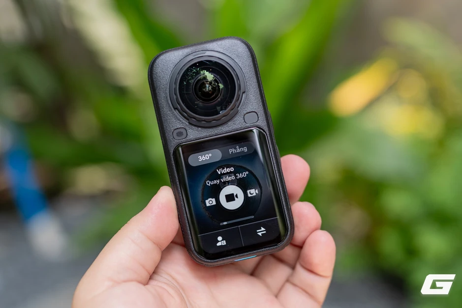 Cận cảnh Insta360 X6: Gọn hơn, mạnh hơn đã đành, lại còn có cả AI dựng video trực tiếp Cận cảnh Insta360 X6: Gọn hơn, mạnh hơn đã đành, lại còn có cả AI dựng video trực tiếp