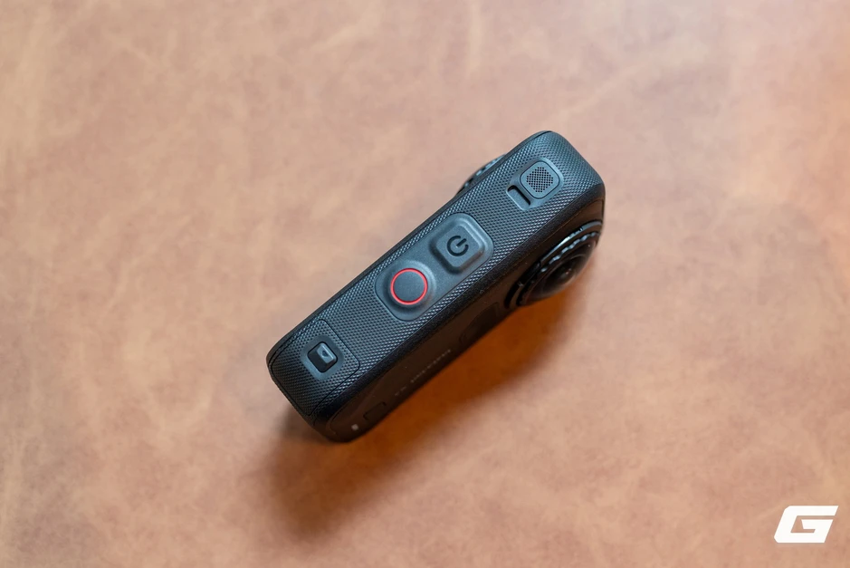 Cận cảnh Insta360 X6: Gọn hơn, mạnh hơn đã đành, lại còn có cả AI dựng video trực tiếp Cận cảnh Insta360 X6: Gọn hơn, mạnh hơn đã đành, lại còn có cả AI dựng video trực tiếp