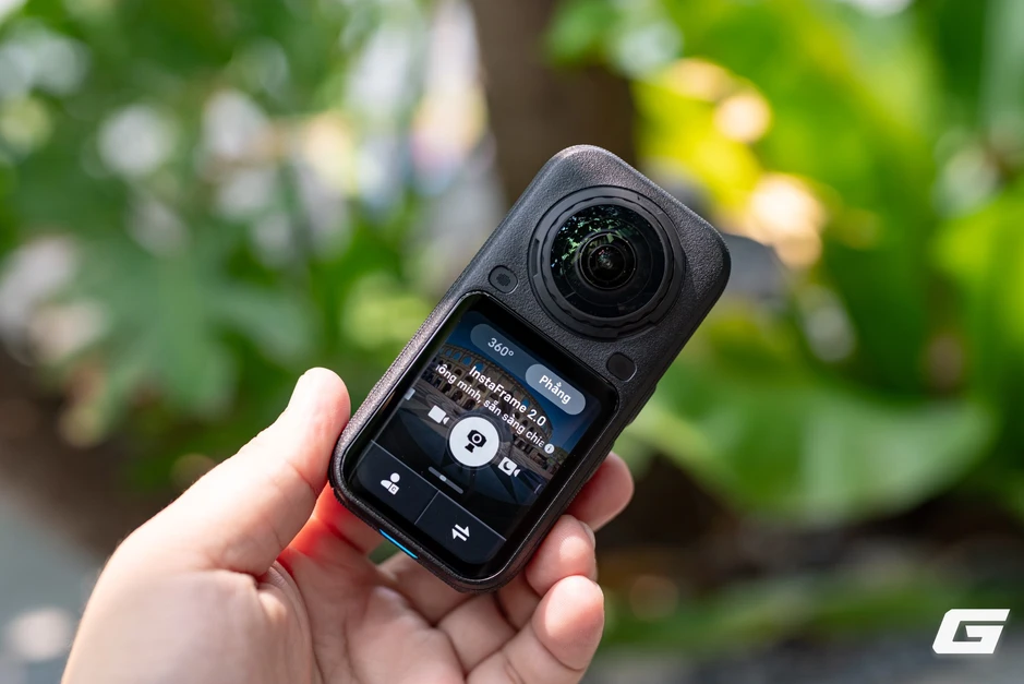 Cận cảnh Insta360 X6: Gọn hơn, mạnh hơn đã đành, lại còn có cả AI dựng video trực tiếp Cận cảnh Insta360 X6: Gọn hơn, mạnh hơn đã đành, lại còn có cả AI dựng video trực tiếp