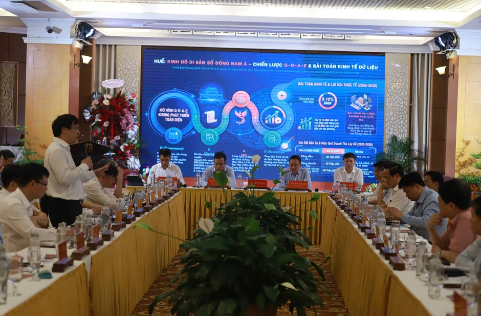 CEO FPT đề xuất mô hình 'Kinh tế dữ liệu' thúc đẩy tăng trưởng 8-10% cho Huế CEO FPT đề xuất mô hình 'Kinh tế dữ liệu' thúc đẩy tăng trưởng 8-10% cho Huế