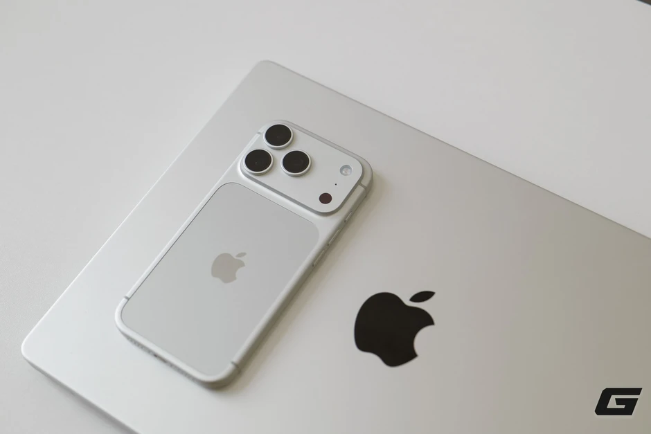 Chỉ một điểm này thôi cũng đủ khiến iPhone 18 Pro màu Bạc đẹp hơn hẳn phiên bản tiền nhiệm Chỉ một điểm này thôi cũng đủ khiến iPhone 18 Pro màu Bạc đẹp hơn hẳn phiên bản tiền nhiệm