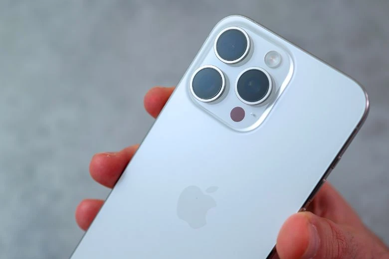 Chiếc iPhone cũ đáng mua nhất năm 2026 Chiếc iPhone cũ đáng mua nhất năm 2026