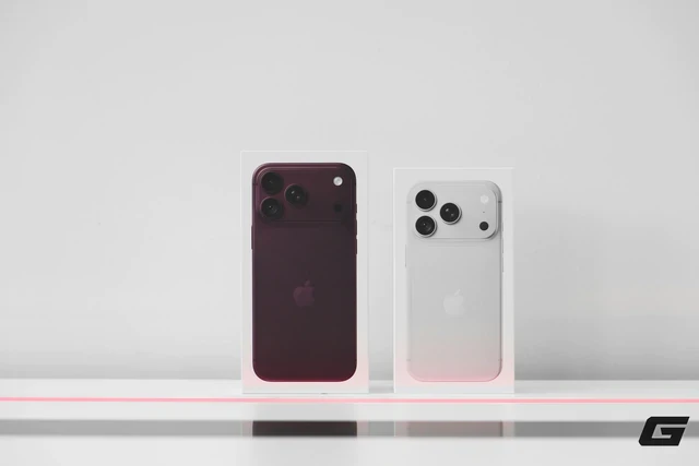 Chính thức mở bán iPhone 18 Pro series: Người Việt xếp hàng từ sáng sớm chờ nhận máy, bản "Pro Max" màu mới vẫn cháy hàng Chính thức mở bán iPhone 18 Pro series: Người Việt xếp hàng từ sáng sớm chờ nhận máy, bản "Pro Max" màu mới vẫn cháy hàng