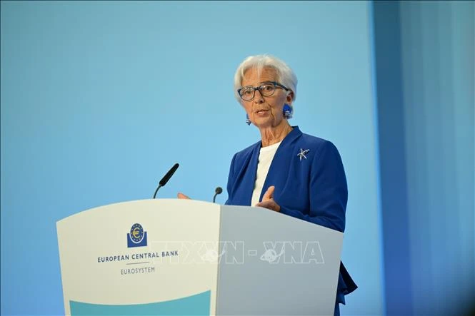 Chủ tịch ECB: Châu Âu không thể bỏ lỡ cuộc cách mạng AI Chủ tịch ECB: Châu Âu không thể bỏ lỡ cuộc cách mạng AI