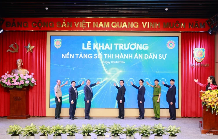Chủ tịch FPT: “Nền tảng số Thi hành án dân sự là kỳ tích thực thi Nghị quyết 57” Chủ tịch FPT: “Nền tảng số Thi hành án dân sự là kỳ tích thực thi Nghị quyết 57”