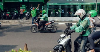 'Cơn thịnh nộ' của tài xế lan khắp Đông Nam Á, Grab, GoTo tìm hướng kiếm tiền mới ngoài gọi xe, giao đồ ăn