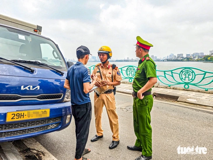 Công an Hà Nội thử nghiệm UAV giám sát an ninh trật tự từ trên không