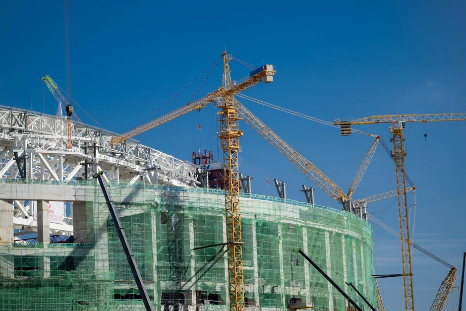 Công nghệ hiện đại tại sân vận động PVF với mái vòm thép 8 . 600 Tấn lần đầu tiên ở Việt Nam Công nghệ hiện đại tại sân vận động PVF với mái vòm thép 8 . 600 Tấn lần đầu tiên ở Việt Nam