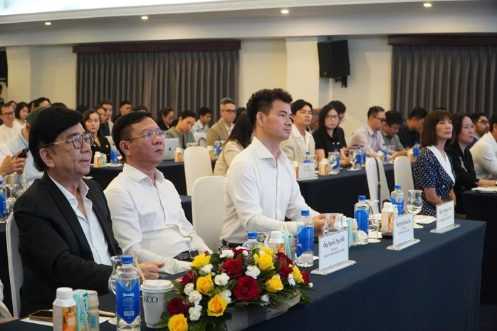 Cục trưởng Nguyễn Xuân Bắc: Cần cơ chế cảnh báo nhiều cấp độ cho nhà sáng tạo nội dung Cục trưởng Nguyễn Xuân Bắc: Cần cơ chế cảnh báo nhiều cấp độ cho nhà sáng tạo nội dung