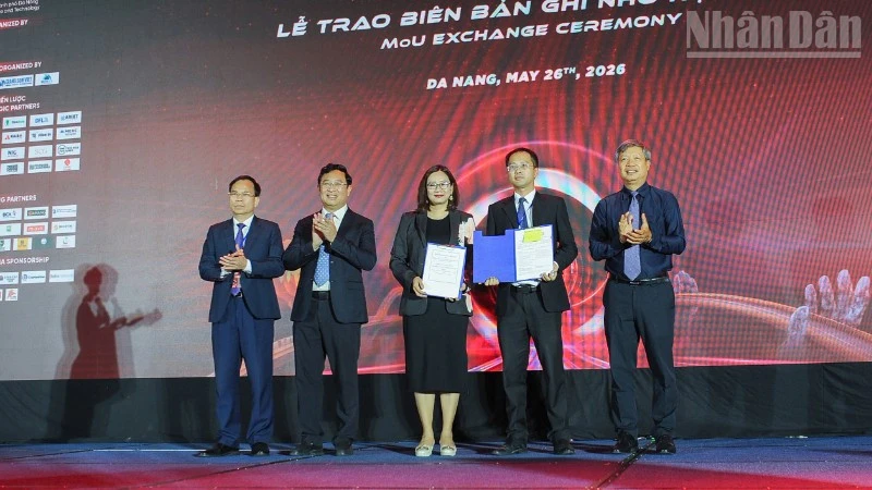 Đà Nẵng cam kết đồng hành cùng cộng đồng khởi nghiệp đổi mới sáng tạo Đà Nẵng cam kết đồng hành cùng cộng đồng khởi nghiệp đổi mới sáng tạo