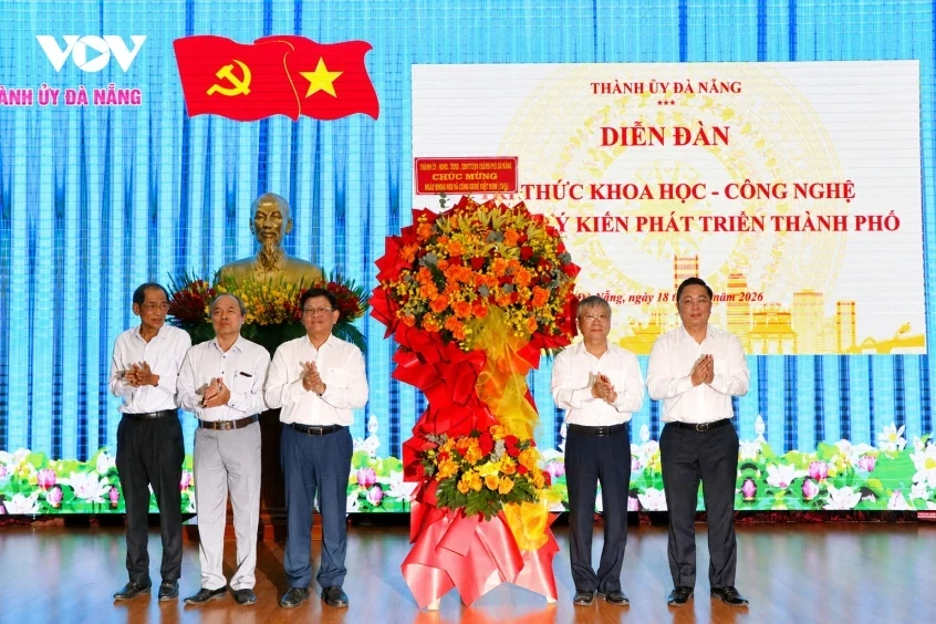 Đà Nẵng tìm động lực tăng trưởng mới từ trí thức khoa học- công nghệ Đà Nẵng tìm động lực tăng trưởng mới từ trí thức khoa học- công nghệ