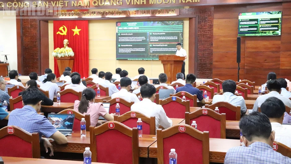 Đắk Lắk ra mắt bản đồ số nông sản, du lịch thôn, buôn và triển khai chiến dịch cao điểm “30 ngày đêm” số hóa dữ liệu vùng trồng sầu riêng Đắk Lắk ra mắt bản đồ số nông sản, du lịch thôn, buôn và triển khai chiến dịch cao điểm “30 ngày đêm” số hóa dữ liệu vùng trồng sầu riêng