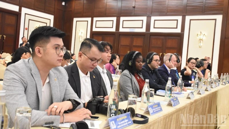 Đẩy mạnh hợp tác giữa Nhà nước-Nhà trường-Doanh nghiệp vì mục tiêu phát triển bền vững Đẩy mạnh hợp tác giữa Nhà nước-Nhà trường-Doanh nghiệp vì mục tiêu phát triển bền vững
