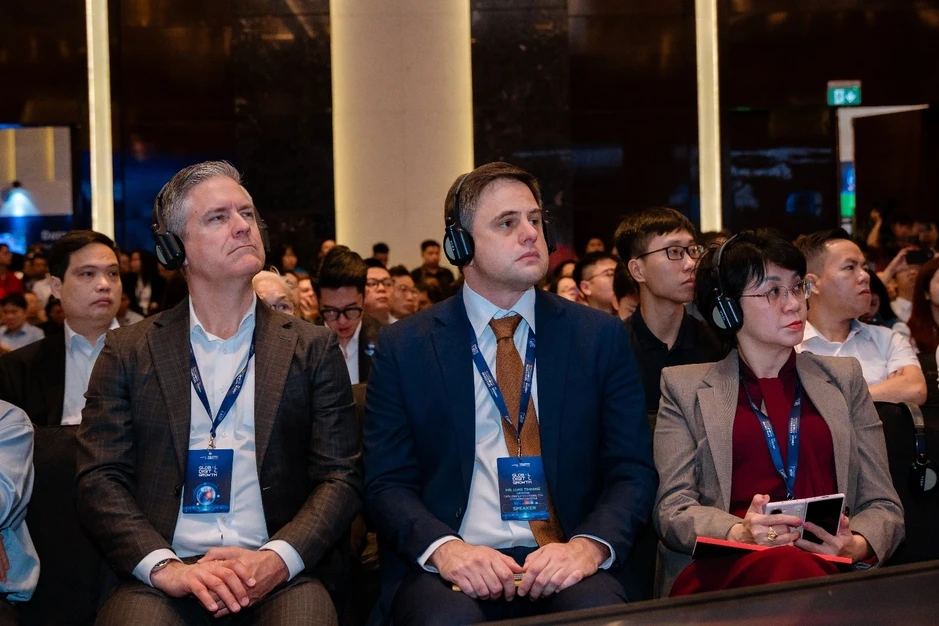 DCCI Summit 2026: Nhìn AI theo một chuỗi hạ tầng liên thông DCCI Summit 2026: Nhìn AI theo một chuỗi hạ tầng liên thông