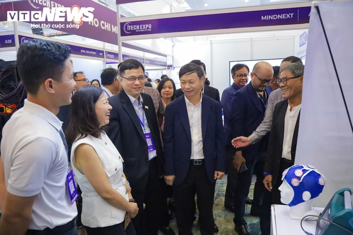 Doanh nghiệp Việt cần nâng cao năng lực làm chủ công nghệ Doanh nghiệp Việt cần nâng cao năng lực làm chủ công nghệ