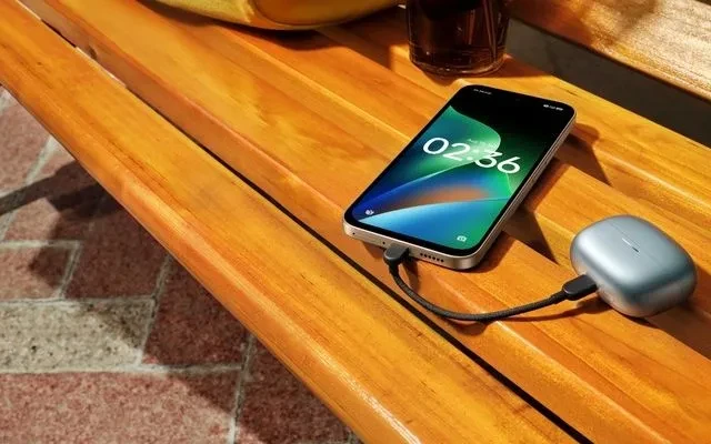 Dòng điện thoại pin khủng ra mắt thị trường smartphone tầm trung Dòng điện thoại pin khủng ra mắt thị trường smartphone tầm trung