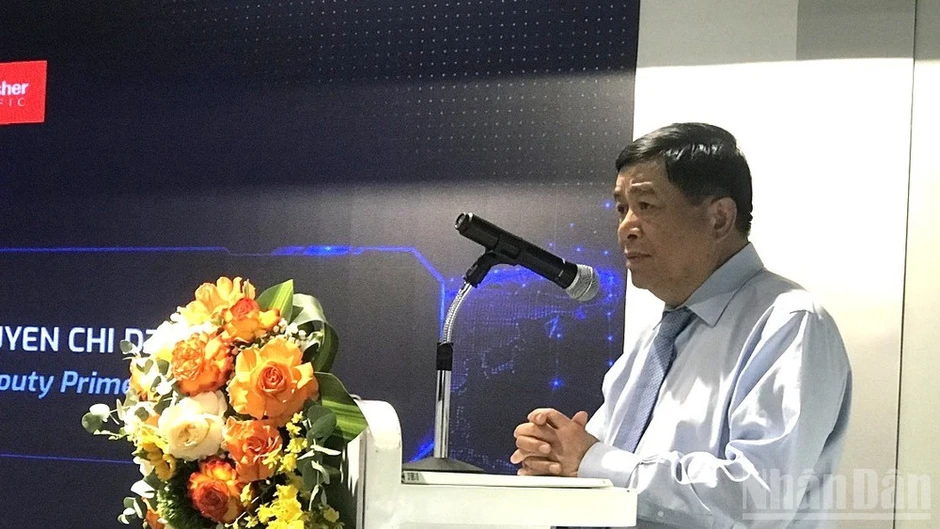 Đồng hành cùng Việt Nam hiện thực hóa khát vọng phát triển công nghiệp bán dẫn, AI và đổi mới sáng tạo Đồng hành cùng Việt Nam hiện thực hóa khát vọng phát triển công nghiệp bán dẫn, AI và đổi mới sáng tạo