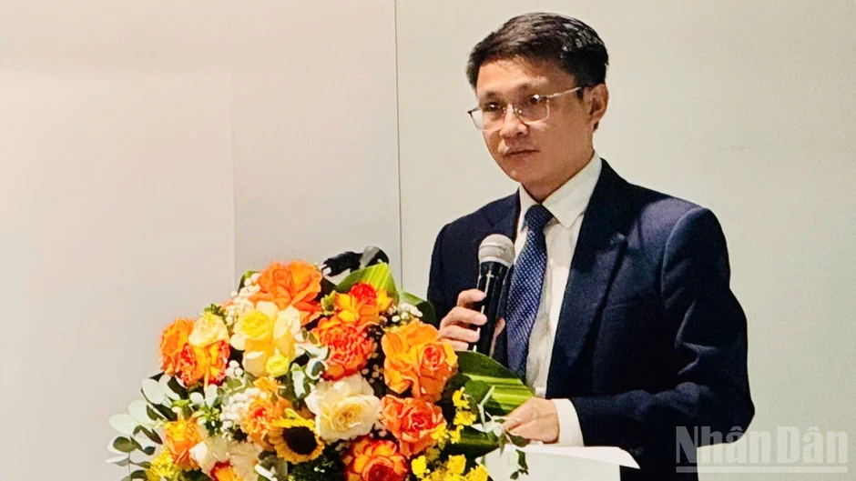 Đồng hành cùng Việt Nam hiện thực hóa khát vọng phát triển công nghiệp bán dẫn, AI và đổi mới sáng tạo Đồng hành cùng Việt Nam hiện thực hóa khát vọng phát triển công nghiệp bán dẫn, AI và đổi mới sáng tạo