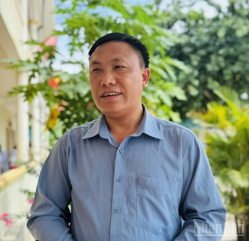Đưa công nghệ và kỹ năng số về tận từng người dân tại địa bàn cơ sở Đưa công nghệ và kỹ năng số về tận từng người dân tại địa bàn cơ sở