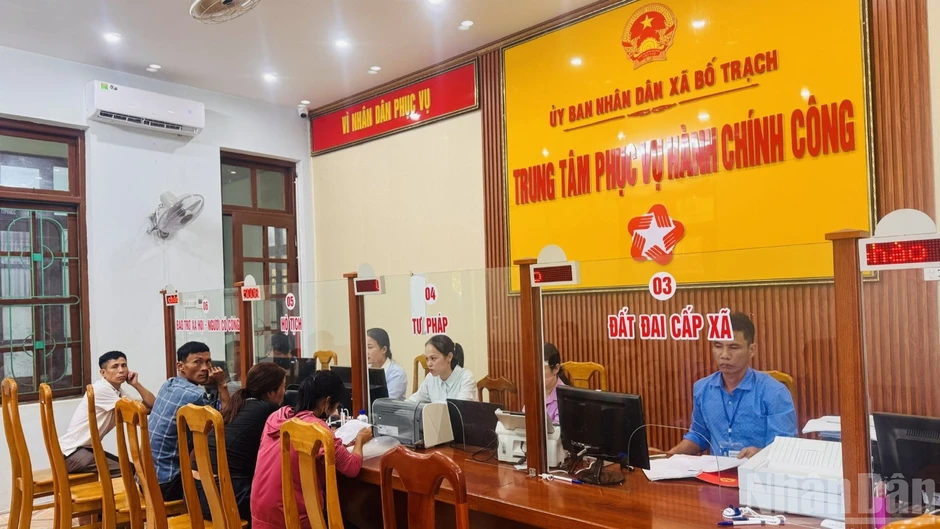 Đưa công nghệ và kỹ năng số về tận từng người dân tại địa bàn cơ sở Đưa công nghệ và kỹ năng số về tận từng người dân tại địa bàn cơ sở