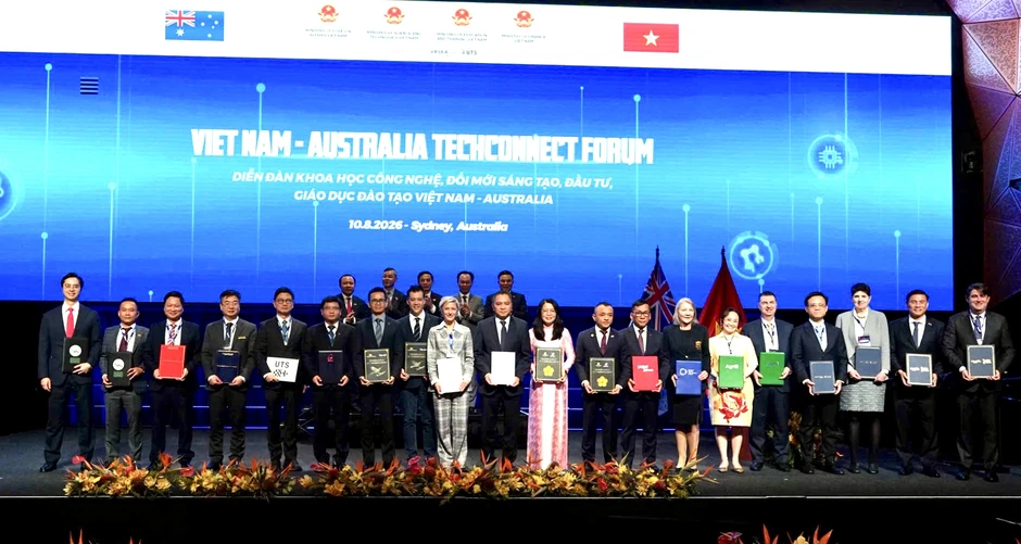 Đưa hợp tác khoa học công nghệ từ "chuyển giao" sang "cùng nghiên cứu, phát triển" Đưa hợp tác khoa học công nghệ từ "chuyển giao" sang "cùng nghiên cứu, phát triển"