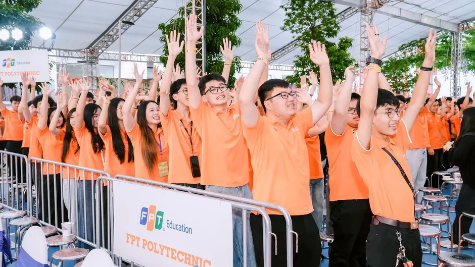FPT Polytechnic đồng hành định hướng tương lai cho tân sinh viên FPT Polytechnic đồng hành định hướng tương lai cho tân sinh viên