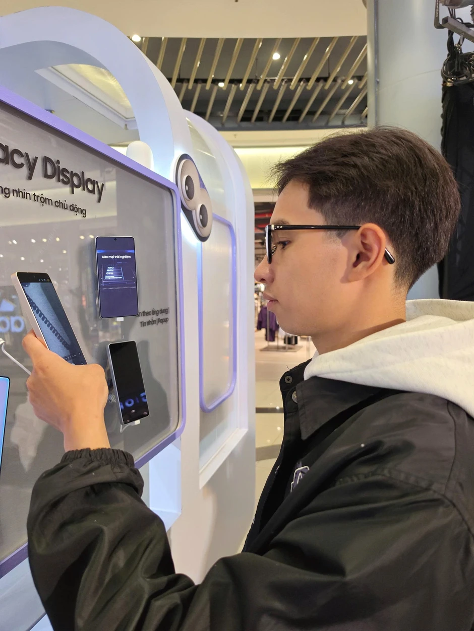 Galaxy S26 series ‘ghi điểm’ với tính năng khóa đường chân trời Galaxy S26 series ‘ghi điểm’ với tính năng khóa đường chân trời