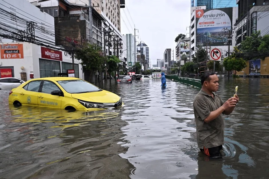 Gặp mưa lớn, "Hà Nội nước chỉ đến chân, Bangkok ngập cả nửa người": Vì sao lại thế? Gặp mưa lớn, "Hà Nội nước chỉ đến chân, Bangkok ngập cả nửa người": Vì sao lại thế?