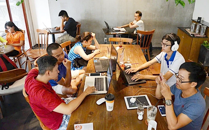 Giá dịch vụ Internet vệ tinh Starlink dự kiến tháng đầu tốn gần 11,5 triệu Giá dịch vụ Internet vệ tinh Starlink dự kiến tháng đầu tốn gần 11,5 triệu