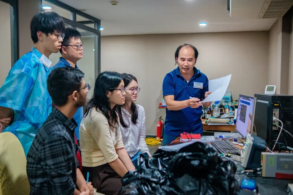 Gia Lai hỗ trợ ICISE phát triển 4 nhóm nghiên cứu, 2 trạm quan trắc biển và vệ tinh Gia Lai hỗ trợ ICISE phát triển 4 nhóm nghiên cứu, 2 trạm quan trắc biển và vệ tinh