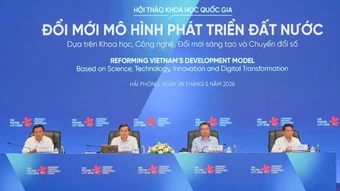 Hội thảo khoa học quốc gia về đổi mới mô hình phát triển đất nước