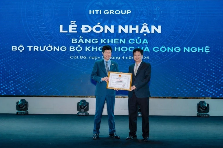 HTI Group đón nhận Bằng khen của Bộ trưởng Khoa học và Công nghệ nhân dịp kỷ niệm 10 năm thành lập HTI Group đón nhận Bằng khen của Bộ trưởng Khoa học và Công nghệ nhân dịp kỷ niệm 10 năm thành lập