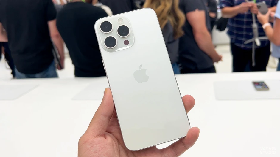 IPhone 18 Pro Max ra mắt và 3 chiếc iPhone cũ giảm giá đáng mua nhất 2026 IPhone 18 Pro Max ra mắt và 3 chiếc iPhone cũ giảm giá đáng mua nhất 2026