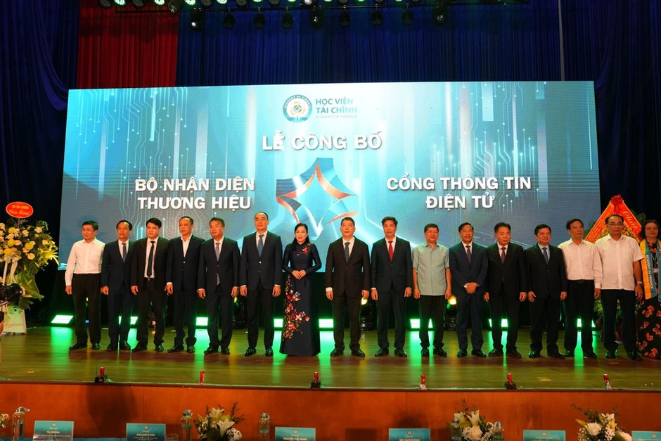 Khoa học, công nghệ, đổi mới sáng tạo và chuyển đổi số - Động lực chính của mô hình tăng trưởng mới Khoa học, công nghệ, đổi mới sáng tạo và chuyển đổi số - Động lực chính của mô hình tăng trưởng mới