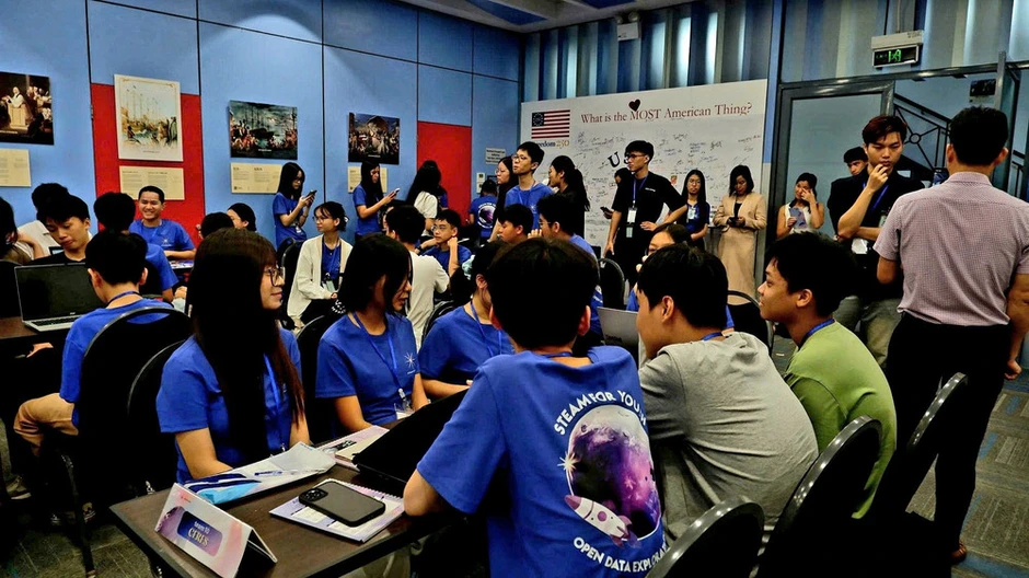 Khơi dậy tư duy khoa học cho học sinh từ dữ liệu mở của NASA Khơi dậy tư duy khoa học cho học sinh từ dữ liệu mở của NASA