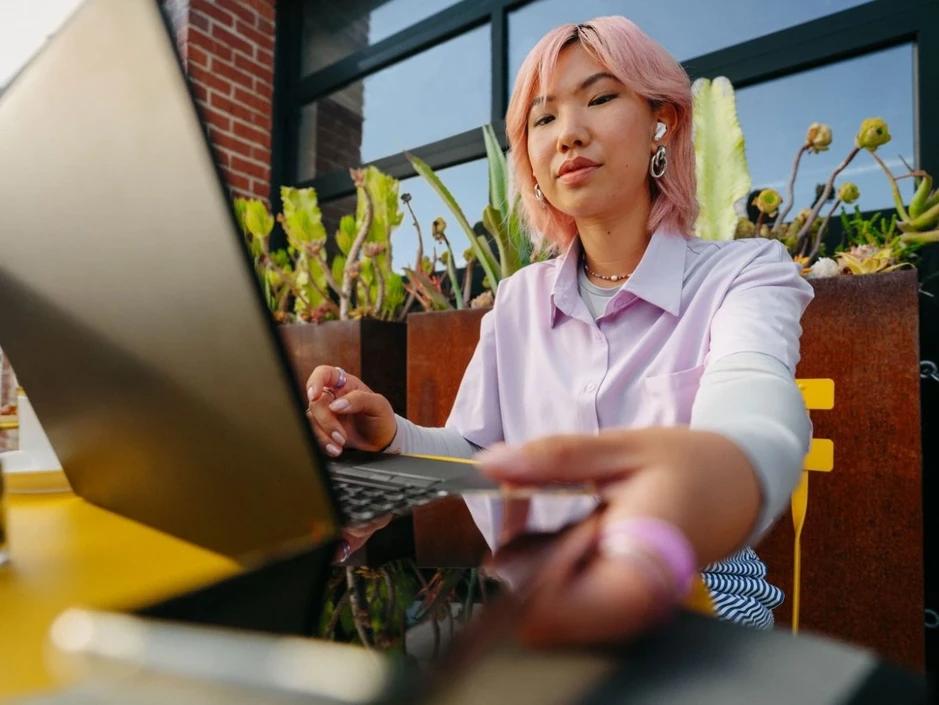 Khủng hoảng chip nhớ do AI lan sang thị trường điện tử tiêu dùng