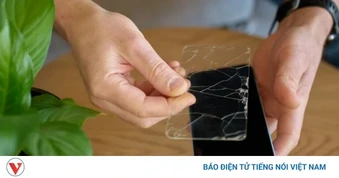 Kính cường lực smartphone: Phụ kiện lỗi thời hay vẫn là “bảo hiểm” cần thiết?