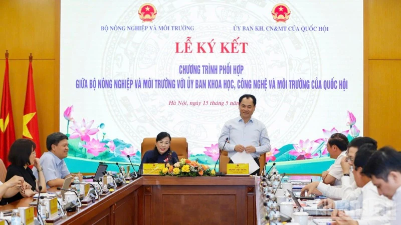 Ký kết phối hợp xây dựng chính sách pháp luật về môi trường, tài nguyên Ký kết phối hợp xây dựng chính sách pháp luật về môi trường, tài nguyên