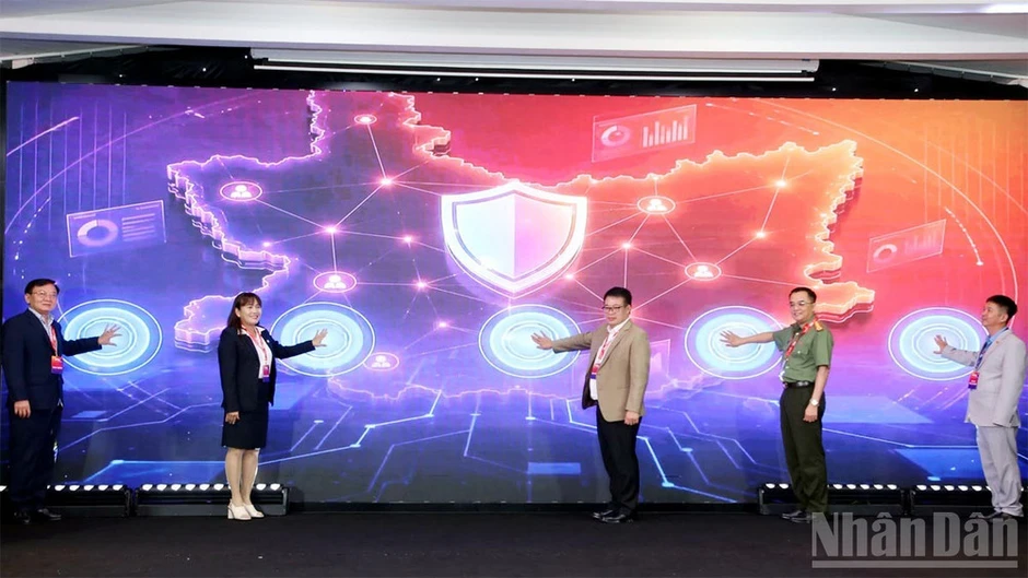 Lâm Đồng kiến tạo “niềm tin số” lan tỏa thông tin chính thống và các giá trị tích cực Lâm Đồng kiến tạo “niềm tin số” lan tỏa thông tin chính thống và các giá trị tích cực