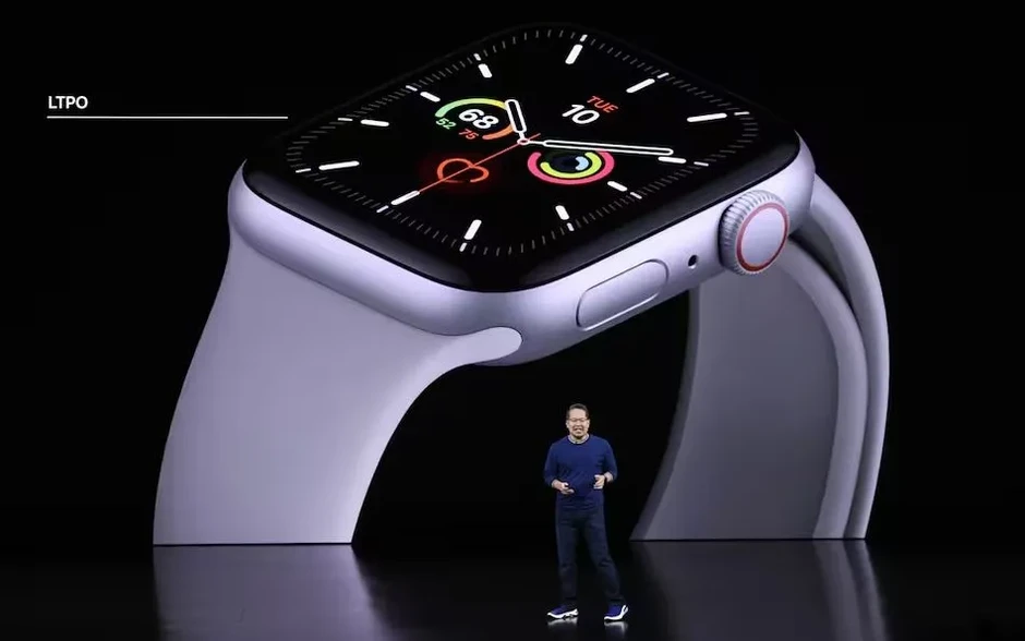 Lãnh đạo marketing Apple phụ trách Watch, AirPods nghỉ hưu