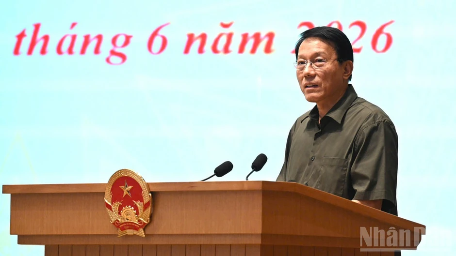 Lấy sản phẩm đầu ra, khả năng thương mại hóa, đóng góp cho tăng trưởng kinh tế làm thước đo hiệu quả Lấy sản phẩm đầu ra, khả năng thương mại hóa, đóng góp cho tăng trưởng kinh tế làm thước đo hiệu quả