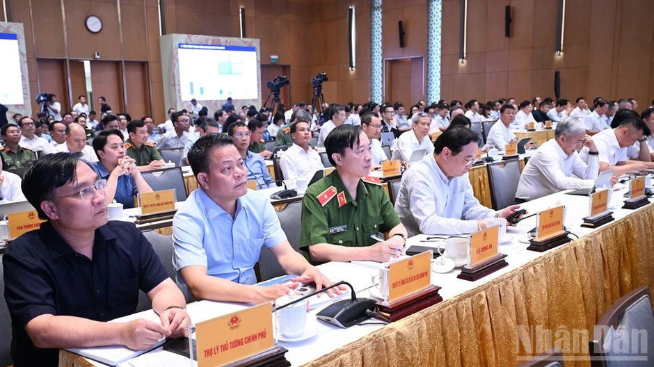 Lấy sản phẩm đầu ra, khả năng thương mại hóa, đóng góp cho tăng trưởng kinh tế làm thước đo hiệu quả Lấy sản phẩm đầu ra, khả năng thương mại hóa, đóng góp cho tăng trưởng kinh tế làm thước đo hiệu quả