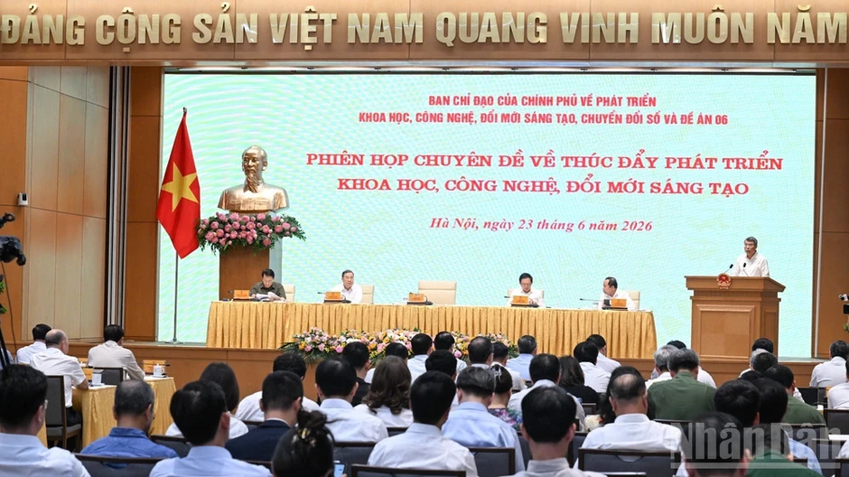 Lấy sản phẩm đầu ra, khả năng thương mại hóa, đóng góp cho tăng trưởng kinh tế làm thước đo hiệu quả Lấy sản phẩm đầu ra, khả năng thương mại hóa, đóng góp cho tăng trưởng kinh tế làm thước đo hiệu quả