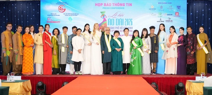 Mặc áo dài chụp hình miễn phí, may áo dài giá ưu đãi dịp Lễ hội Áo dài TP.HCM 2026 Mặc áo dài chụp hình miễn phí, may áo dài giá ưu đãi dịp Lễ hội Áo dài TP.HCM 2026