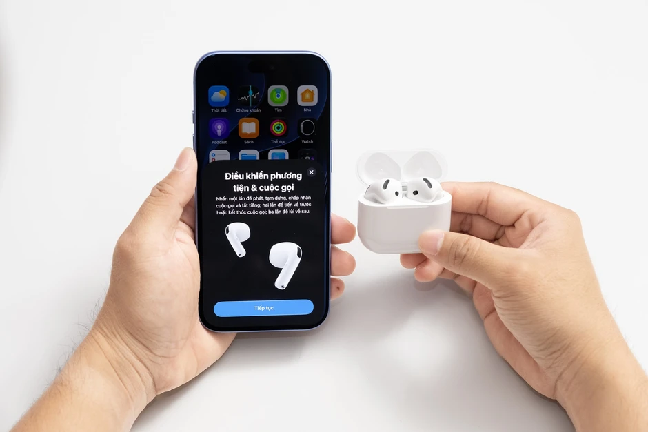 Mở hộp AirPods 5 chính hãng Việt Nam: Tai nghe dạng mở đầu tiên của Apple có chống ồn chủ động xịn cỡ này!