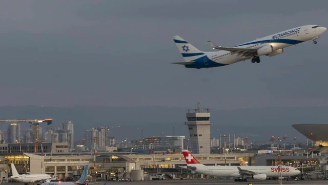 Ngẫu nhiên hay sắp đặt: Sao lại có 2 phi công phụ ngồi sẵn trên máy bay Flydubai để cứu nguy đúng lúc thế?